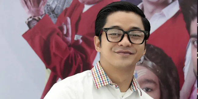 Pajang Foto Prewedding, Pernikahan Adly Fairuz Sudah Dekat?