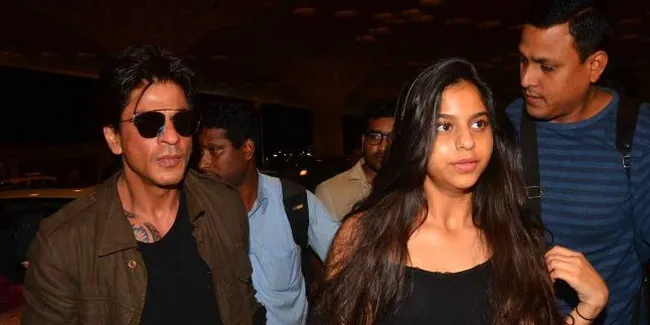 Pakai Hot Pants - Pamer Cleavage, Suhana Khan Putri SRK Super Hot