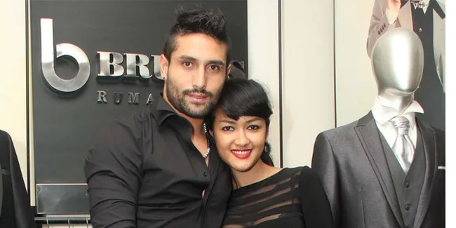 Paman Jadi Wali Nikah Julia Perez-Gaston