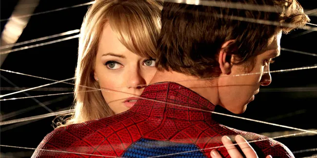 Para Kritikus Suka Dengan Kisah Cinta Peter Parker - Gwen Stacy