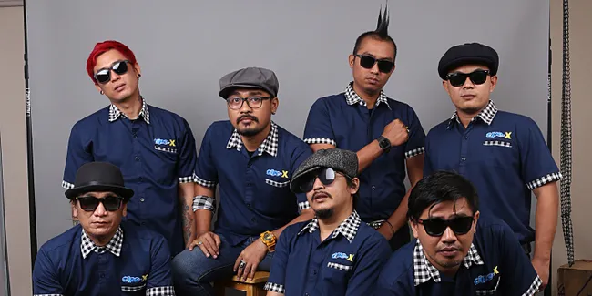 Pengalaman Pahit Personel Tipe-X Kala Manggung, Pernah Diludahi & Disandera!