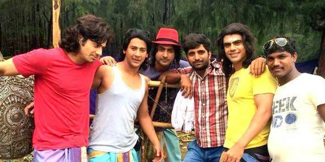 Pengen Sepanggung Dengan Shaheer Sheikh? Bisa!