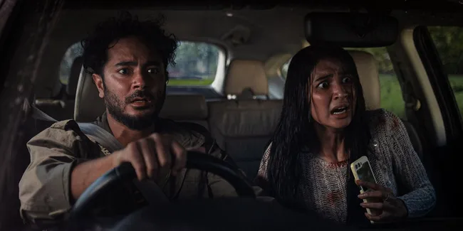 Perankan Kenes di ABADI NAN JAYA, Mikha Tambayong Latihan Pakai Pelindung Taktis - Cara Menembak