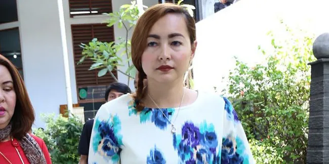 Pergi Jauh ke Australia, Dewi Rezer Ternyata Sedang...