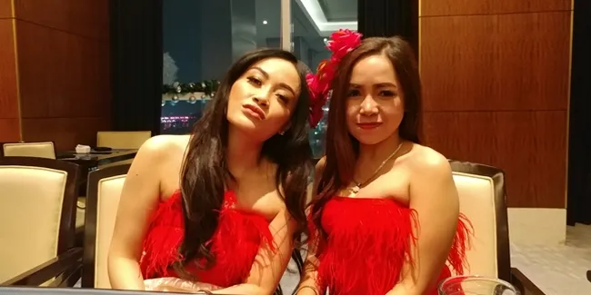 Perkenalkan Personel Baru, Duo Bunga Tak Lagi Ingin Umbar Sensasi