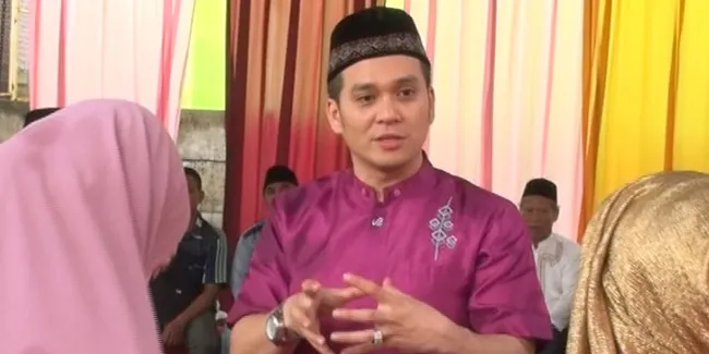 Perkuat Akidah Islam, Jadi Cara Ampuh Akhmad Fadli Didik Anak