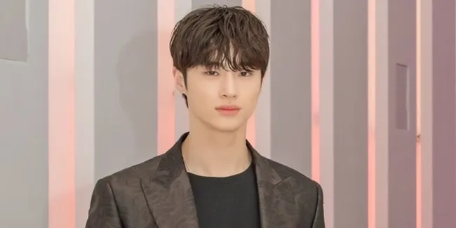 Pernah Jadi Model Seperti Karakter Hae Hyo, Byeon Woo Seok Masih Gugup Saat Syuting 'RECORD OF YOUTH'