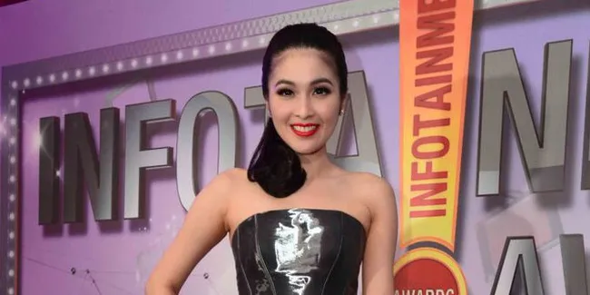 Pernikahan Fenomenalnya Dapat Penghargaan, Ini Kata Sandra Dewi