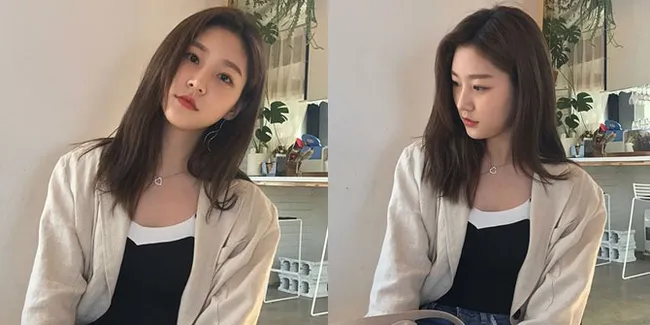Pesona Cantik &#38; Muda Ibu Kim Sae Ron Bikin Fans Kagum, Mirip Kakak-Adik