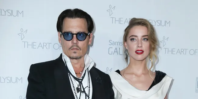 Pesta Diam-Diam, Si 'Bajak Laut' Johnny Depp Akhirnya Menikah