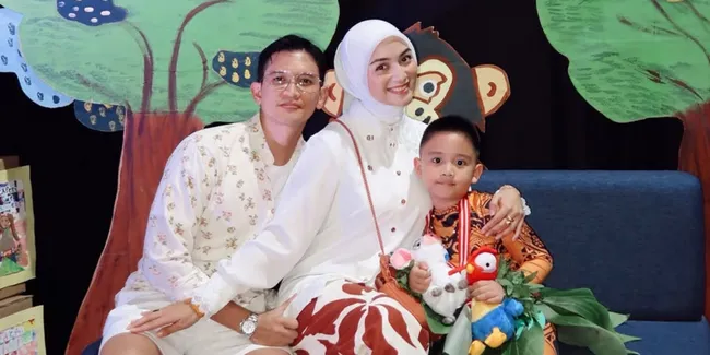 Petualangan Keluarga Citra Kirana dan Rezky Aditya di Selandia Baru, Seru Naik Campervan