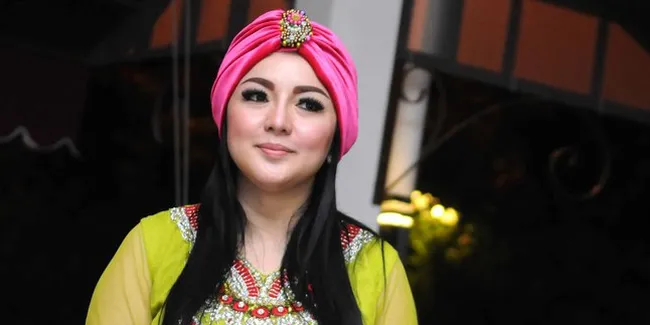 Pisah Dari Farhat Abbas, Regina Buka Pendaftaran Calon Suami