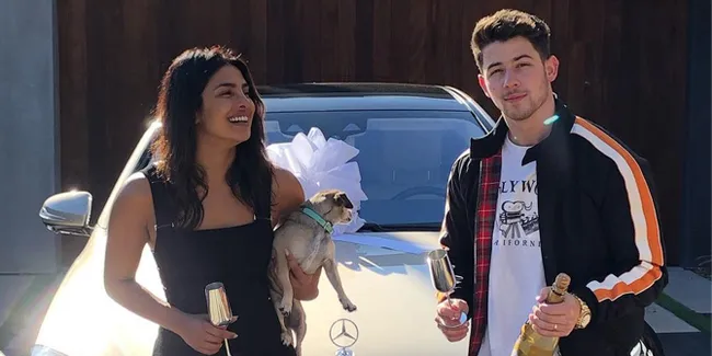 Polos Tanpa Makeup, Priyanka Chopra Selfie Mesra Bareng Nick Jonas