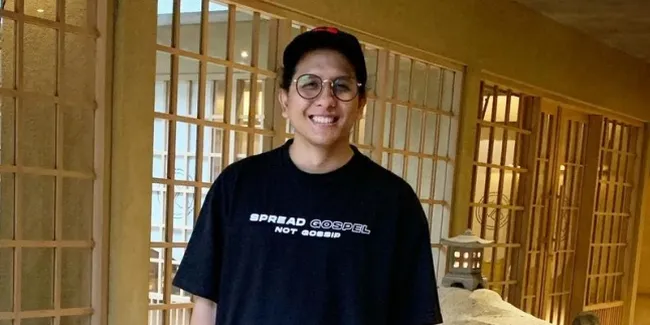 Postingan Terakhir Raditya Oloan Suami Joanna Alexandra, Merasa Down Hingga Nangis Karena Kondisinya