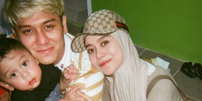 Potret Leslar Family: Fatih, Lesti Kejora dan Rizky Billar, Didoakan Selalu Bersama Bahagia!