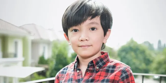 Potret Saga Omar Nagata, Anak Anji dan Wina Natalia yang Sudah Bakat Jadi Musisi Sejak Kecil