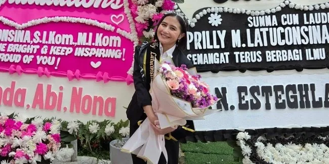 Prilly Latuconsina Lulus S2 Summa Cum Laude, Omara Rayakan di Instagram