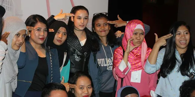 Promosi Unik Ini Yang Bikin 'HEADSHOT' Laris