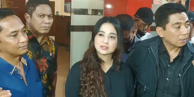 Proses Hukum Tetap Berlanjut Meski Sudah Dimaafkan, Kuasa Hukum Dewi Perssik Sebut Wanita Berinisial W Mengaku Bukan Fans Leslar