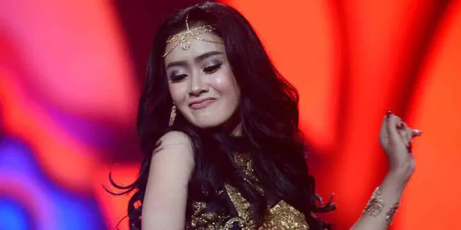 Putrinya Putus Dengan Amri, Ibunda Cita Citata Malah Bersyukur