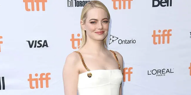 Putus Dari Andrew Garfield, Emma Stone Punya Pacar Baru