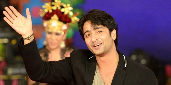 Putus Dari Ayu Ting Ting, Shaheer Pamer Senyum Dengan Aktris Ini