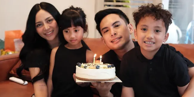 Rachel Vennya & Okin Rayakan Ultah ke-8 Xabiru