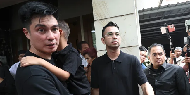 Raffi Ahmad Ikut Angkat Jenazah Johnny Wong, Bukti Persahabatan Sejati dengan Baim Wong