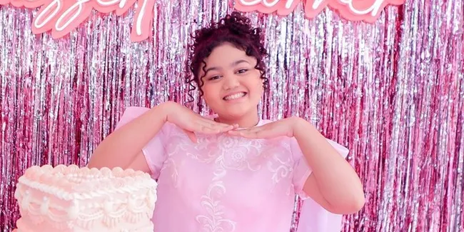 Raih Penghargaan di AMI Awards 2023, Krisdayanti Posting Momen Kemenangan Amora Lemos