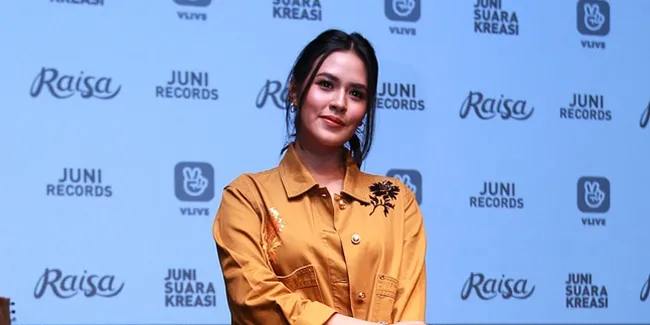 Raisa Sempat Dituding Mandi Pakai Air Mineral Sebelum Manggung, Ternyata Ini Cerita Sebenarnya