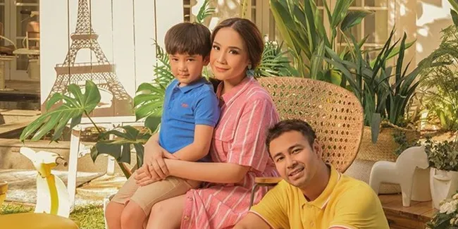 Ramai Tak Mau Dijadikan Konten, Netizen Ini Ungkap Rafathar Tidak Semenderita yang Dipikirkan Banyak Orang