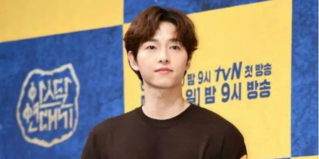 Rambut Song Joong Ki Terlihat Makin Tipis, Bikin Fans Khawatir