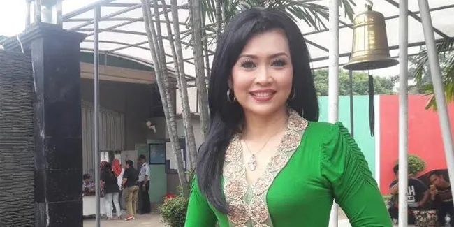 Ratna Listy Kaget Lihat Dandanan Penghuni Lapas Perempuan