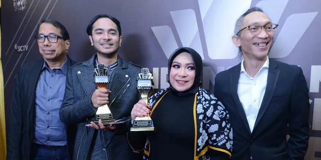 'Ratusan Purnama' Sabet IBOMA 2017, Melly Goeslaw: Alhamdulillah!