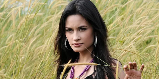 Rebecca Siap Jelaskan Pernikahannya