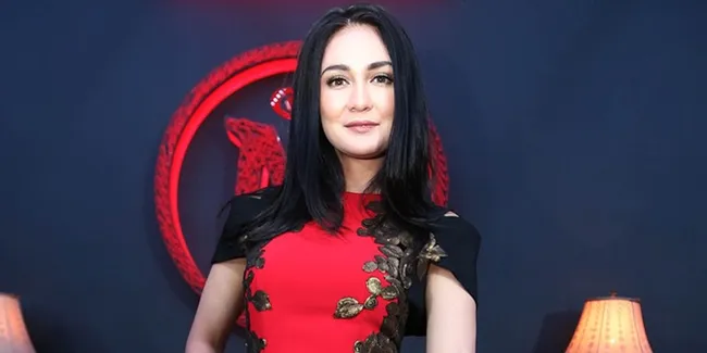 Reino Barack Protes Kala Pakaian Luna Maya Terlalu Terbuka