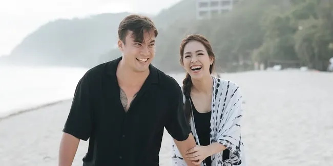 Rendy Kjaernett Unggah Surat Curahan Hati Lady Nayoan buatnya, Penuh Pesan Romantis