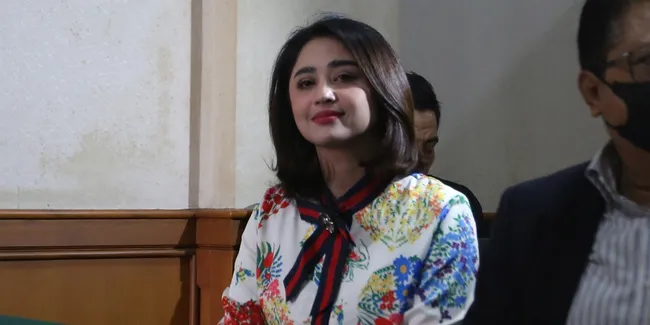 Resmi Cerai dengan Angga Wijaya, Dewi Perssik: Alhamdulillah Lega Dikasih Kelancaran Sama Allah