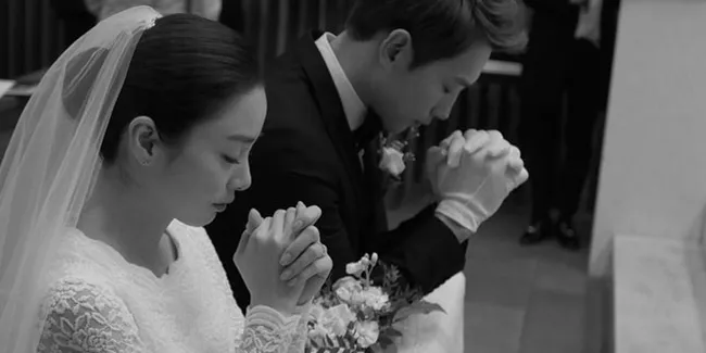 Resmi Dinikahi Rain, Kim Tae Hee Tulis Curhatan Manis
