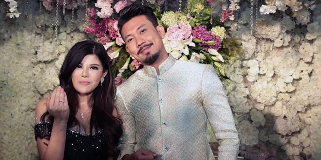 Resmi Lamaran Hari Ini, Denny Sumargo dan Dita Soedarjo Rahasiakan Tanggal Nikah