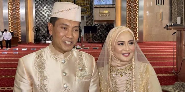 Resmi Lepas Status Janda, Juliana Moechtar Dipersunting Perwira TNI