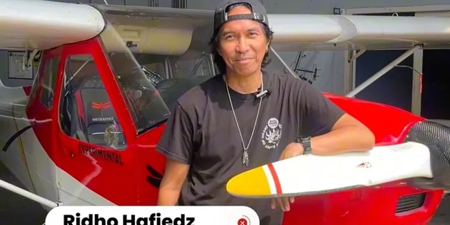 Ridho Slank Ultah ke-53, Terbangkan Pesawat Sendiri dari Bogor ke Pangandaran