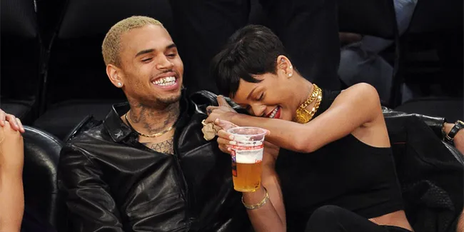 Rihanna - Chris Brown Bakal Balikan, Dengan Syarat ...