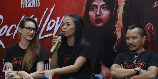 'ROCK N LOVE', Sebuah Kisah Perjalanan Band Kotak