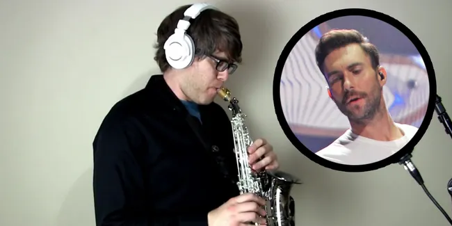 Romantis Abis! Cowok Ini Cover 'Sugar' Maroon 5 Dengan Saxophone