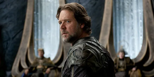 Russell Crowe Nyaman Pakai Kostum Ketat 'MAN OF STEEL'