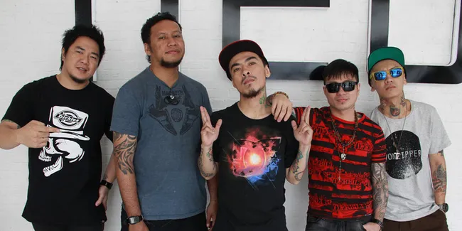 Saat Saint Loco Kolaborasi Bareng Iwa K, Bawakan Lagu 'Bebas'