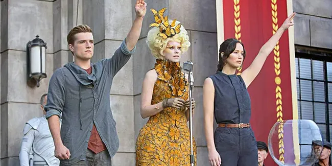 Salam Tiga Jari dari 'Hunger Games' hingga Simbol Perjuangan di Indonesia