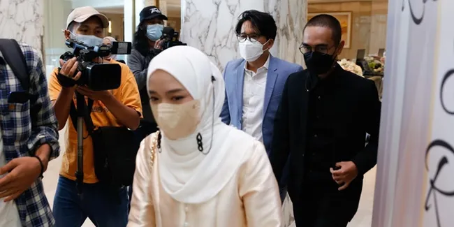 Sama-Sama Hadir di Acara Resepsi Ria Ricis & Teuku Ryan, Nissa Sabyan dan Ayus Bertemu Ririe Fairuz?
