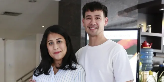 Sang Anak Lebih Mirip Ayah atau Ibu, Ini Jawaban Tarra Budiman